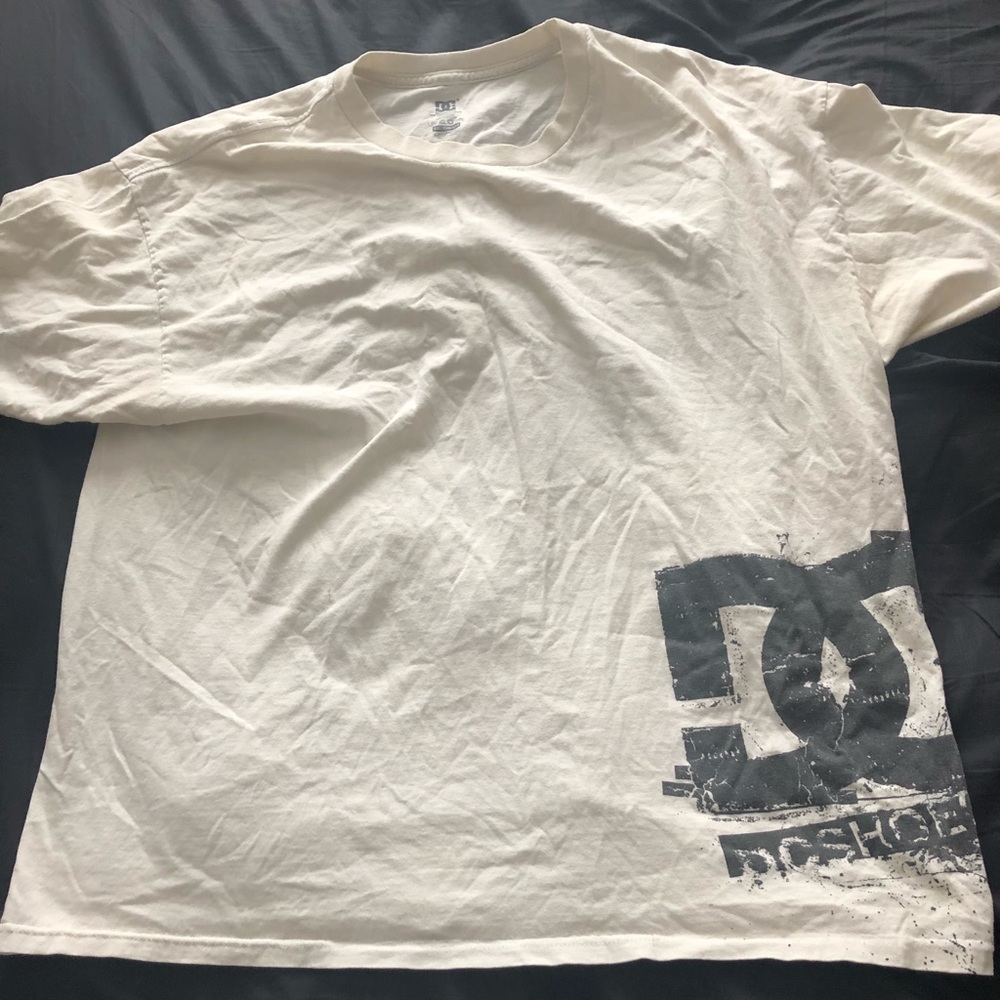 White DC shirt size XXL